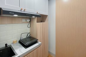 Minimalist And Homey Studio Apartment At The Alton