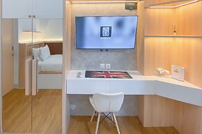 Minimalist And Homey Studio Apartment At The Alton