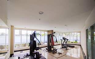 Minimalist 2Br Apartment At Gateway Pasteur