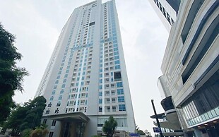 Spacious Studio Room At Grand Sungkono Lagoon Apartment