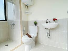 Restful 3Br At Meikarta Apartment