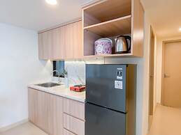 Restful 3Br At Meikarta Apartment