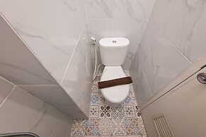 Modern Chic Studio At Sky View Apartment