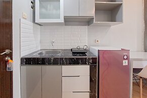 Modern Chic Studio At Sky View Apartment