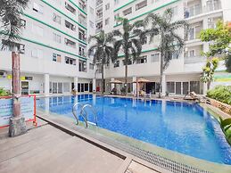 Modern Chic Studio At Sky View Apartment
