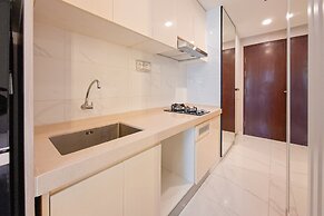 Elegant & Strategic Studio Room At Sky House Bsd Apartment