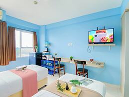 Simple Blue Toned Studio (No Kitchen) At Elvis Tower Apartment