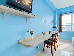 Blue Accent Studio (No Kitchen) At Elvis Tower Apartment