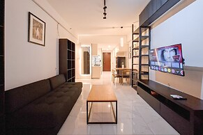 Monochromatic 2Br With Extra Working Room Apartment Sky House Bsd