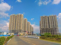 Minimalist Tidy 2Br At Meikarta Apartment