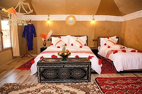 Young Luxury Camp Merzouga