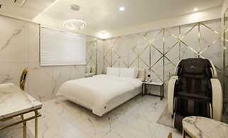 hotel 99 prestige