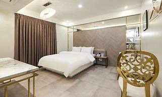 hotel 99 prestige
