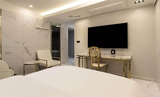 hotel 99 prestige
