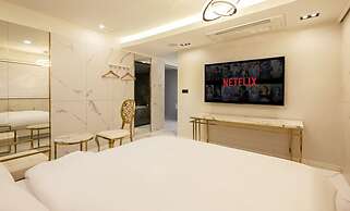 hotel 99 prestige
