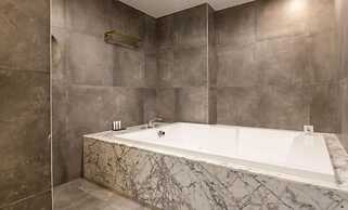 hotel 99 prestige
