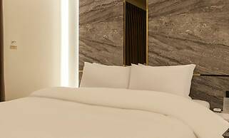 hotel 99 prestige