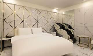 hotel 99 prestige