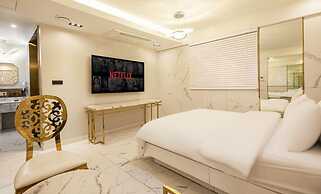 hotel 99 prestige