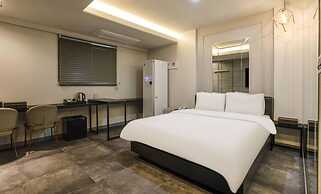 hotel 99 prestige