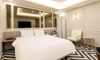 hotel 99 prestige
