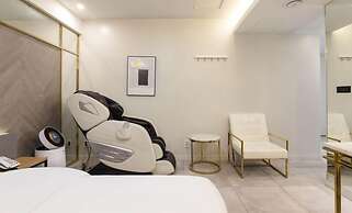 hotel 99 prestige