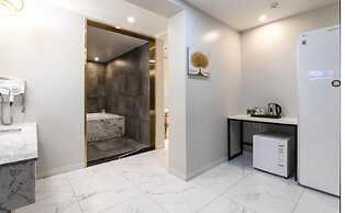 hotel 99 prestige