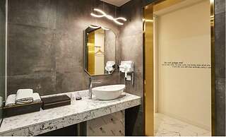 hotel 99 prestige
