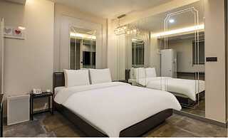 hotel 99 prestige
