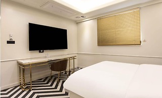 hotel 99 prestige