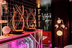 X-Digital Hotel