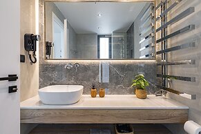 Bella Casa - Newly Built Designer Villa