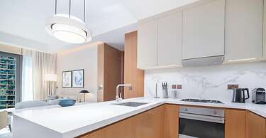 LUX  The Address Opera Downtown Suite