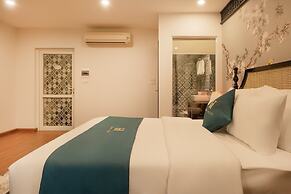 Hanoi Bliss Boutique Lo Ren