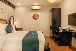 Hanoi Bliss Boutique Lo Ren