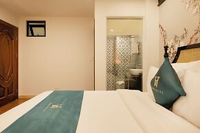 Hanoi Bliss Boutique Lo Ren