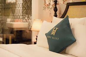 Hanoi Bliss Boutique Lo Ren