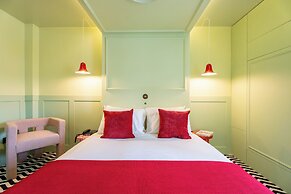 &Tales Hotel