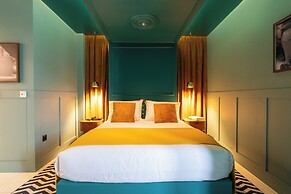 &Tales Hotel