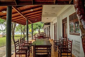 Flamingo Lake Resort