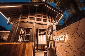 Futon Designer Hotel (Liberation Monument&Nanbin Road Store)