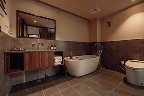 Futon Designer Hotel (Liberation Monument&Nanbin Road Store)