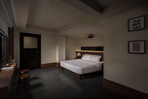 Futon Designer Hotel (Liberation Monument&Nanbin Road Store)