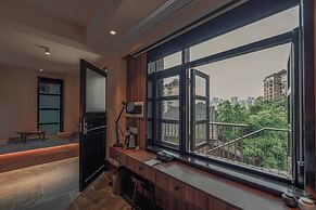 Futon Designer Hotel (Liberation Monument&Nanbin Road Store)