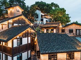 Futon Designer Hotel (Liberation Monument&Nanbin Road Store)