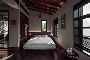 Futon Designer Hotel (Liberation Monument&Nanbin Road Store)