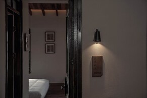 Futon Designer Hotel (Liberation Monument&Nanbin Road Store)