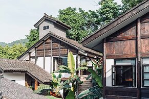 Futon Designer Hotel (Liberation Monument&Nanbin Road Store)