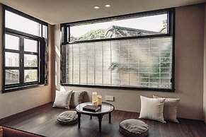 Futon Designer Hotel (Liberation Monument&Nanbin Road Store)