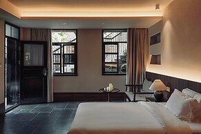 Futon Designer Hotel (Liberation Monument&Nanbin Road Store)